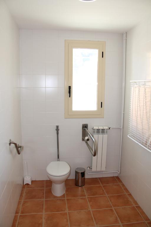 Albergue Pere El Gran Santes Creus Quarto foto